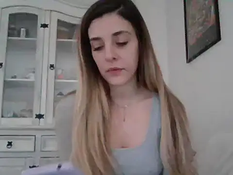 MissBella131 online show from 12/31/24, 01:41