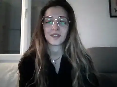 MissBella131 online show from 02/01/25, 06:19