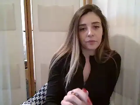 MissBella131 online show from 02/19/25, 04:44