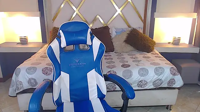Snapshot of Perla_prg chatting on 03/01/25, 04:44 Perla prg online show from 03/01/25, 04:44