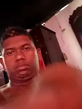 Snapshot of bigghetto1 chatting on 03/07/25, 04:44 bigghetto1 online show from 03/07/25, 04:44