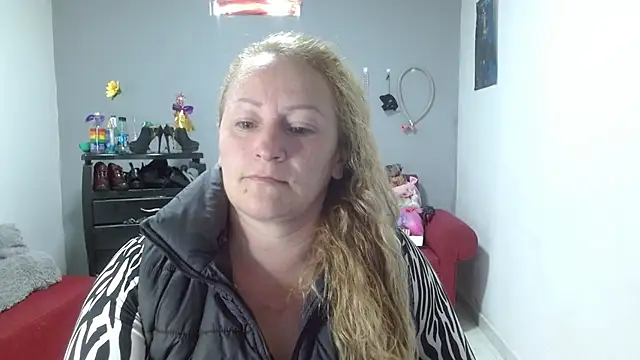 Snapshot of emperabigbootybigass chatting on 01/31/25, 12:18 emperabigbootybigass online show from 01/31/25, 12:18