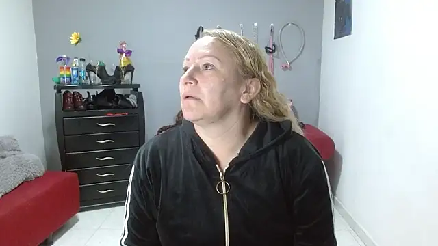 Snapshot of emperabigbootybigass chatting on 02/04/25, 12:11 emperabigbootybigass online show from 02/04/25, 12:11