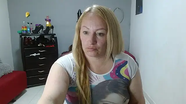 Snapshot of emperabigbootybigass chatting on 02/08/25, 03:21 emperabigbootybigass online show from 02/08/25, 03:21
