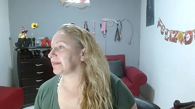 Snapshot of emperabigbootybigass chatting on 03/19/25, 09:48 emperabigbootybigass online show from 03/19/25, 09:48