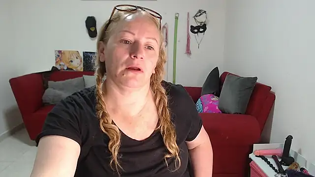 Snapshot of emperabigbootybigass chatting on 09/10/25, 12:16 emperabigbootybigass online show from 09/10/25, 12:16