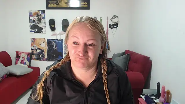 Snapshot of emperabigbootybigass chatting on 09/22/25, 12:18 emperabigbootybigass online show from 09/22/25, 12:18