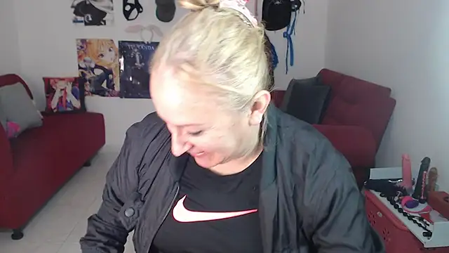 emperabigbootybigass online show from 10/15/25, 12:16