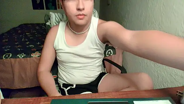 Snapshot of shinji-18 chatting on 03/18/25, 11:42 shinji-18 online show from 03/18/25, 11:42