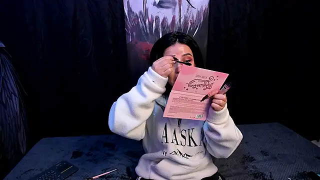 Kylie-fox online show from 10/15/25, 11:27