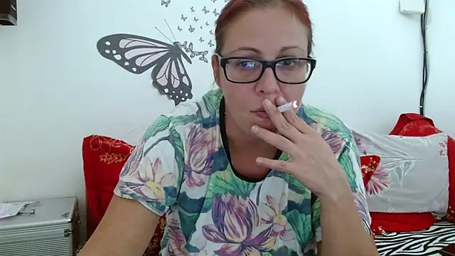 LadyHellene online show from 10/08/25, 08:45