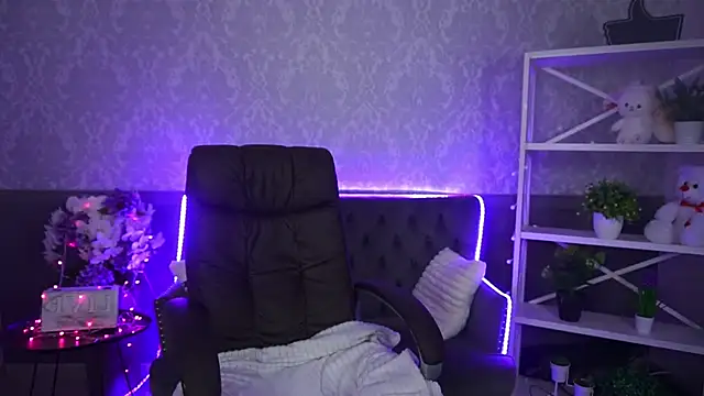 Snapshot of EmilySunshineS chatting on 11/09/25, 07:28 EmilySunshineS online show from 11/09/25, 07:28