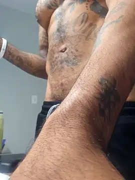 Snapshot of FragrantWind5 chatting on 10/31/25, 12:28 FragrantWind5 online show from 10/31/25, 12:28