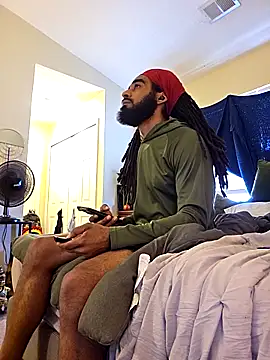 Snapshot of FragrantWind5 chatting on 11/14/25, 04:38 FragrantWind5 online show from 11/14/25, 04:38