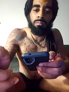 Snapshot of FragrantWind5 chatting on 11/25/25, 02:33 FragrantWind5 online show from 11/25/25, 02:33