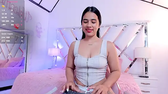 Snapshot of naughty__sara chatting on 01/11/25, 12:29 naughty sara online show from 01/11/25, 12:29