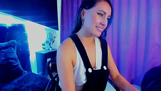 Coral Gibson online show from 01/30/25, 06:21