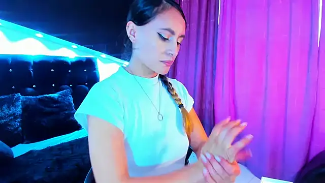 Coral Gibson online show from 02/11/25, 12:37