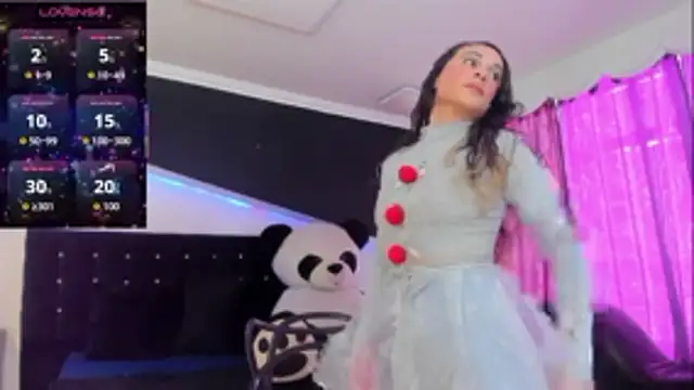 Coral Gibson online show from 11/01/25, 01:13