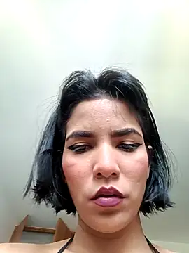 Snapshot of misskitty19-01 chatting on 02/19/25, 04:55 misskitty19-01 online show from 02/19/25, 04:55