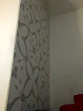 Carolinen online show from 10/09/25, 01:36