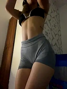 Carolinen online show from 10/21/25, 03:13