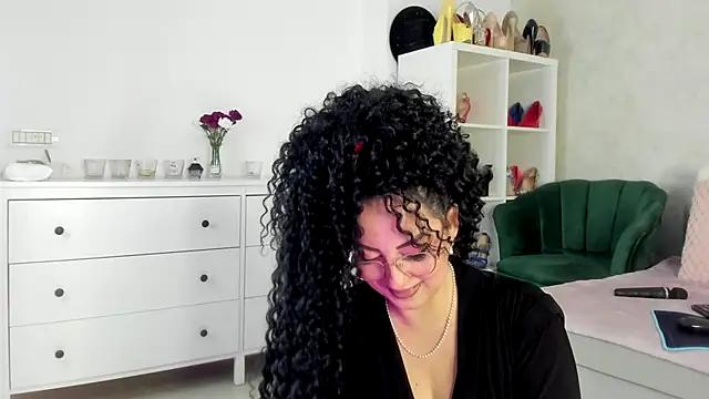 Snapshot of anissia_teaser chatting on 09/30/25, 05:34 anissia teaser online show from 09/30/25, 05:34