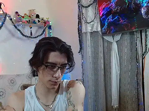 Snapshot of Yedrix chatting on 12/02/24, 10:12 Yedrix online show from 12/02/24, 10:12