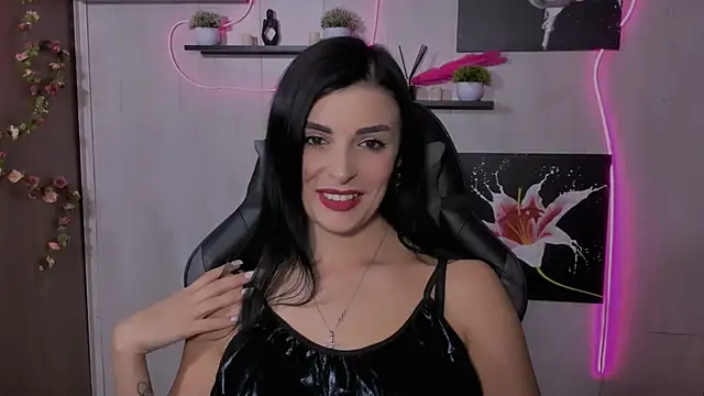 KayWuds online show from 02/07/25, 01:11