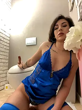 Snapshot of SashaBelle_ chatting on 11/06/25, 08:26 SashaBelle online show from 11/06/25, 08:26