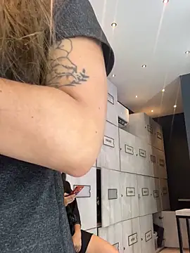 ambarsorachi online show from 09/19/25, 07:47