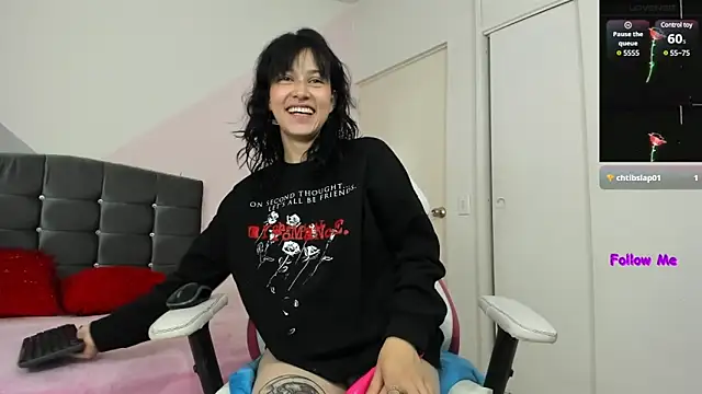 Camcrush   online show from 01/26/25, 01:36