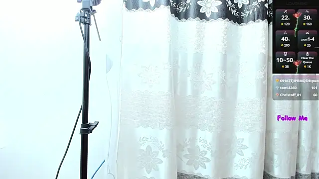 Camcrush   online show from 02/12/25, 10:37