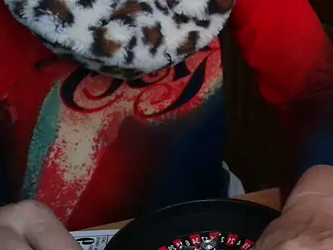 VeneRed online show from 10/07/25, 06:21