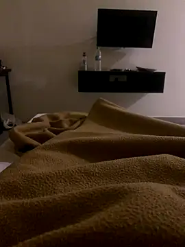 Snapshot of desiduzz21 chatting on 12/04/24, 11:35 desiduzz21 online show from 12/04/24, 11:35