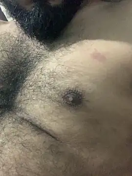 Snapshot of desiduzz21 chatting on 12/28/24, 12:45 desiduzz21 online show from 12/28/24, 12:45