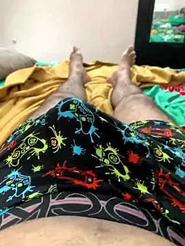 Snapshot of desiduzz21 chatting on 10/16/25, 04:13 desiduzz21 online show from 10/16/25, 04:13