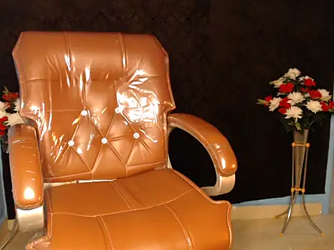 Wish Queen online show from 01/12/25, 05:44
