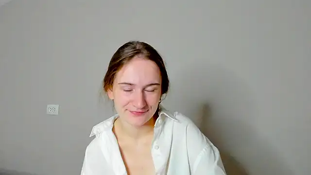 L1ittle kitty  online show from 09/29/25, 06:18