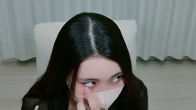 yuki room online show from 09/28/25, 01:16