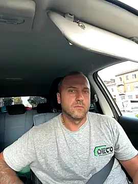 Snapshot of Lecatore80 chatting on 10/03/25, 03:42 Lecatore80 online show from 10/03/25, 03:42