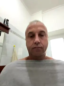 Snapshot of Lecatore80 chatting on 10/05/25, 07:50 Lecatore80 online show from 10/05/25, 07:50