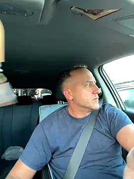 Snapshot of Lecatore80 chatting on 10/06/25, 04:37 Lecatore80 online show from 10/06/25, 04:37