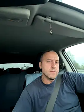 Snapshot of Lecatore80 chatting on 10/15/25, 04:40 Lecatore80 online show from 10/15/25, 04:40