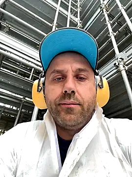 Snapshot of Lecatore80 chatting on 10/16/25, 01:12 Lecatore80 online show from 10/16/25, 01:12