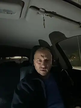 Snapshot of Lecatore80 chatting on 10/18/25, 04:48 Lecatore80 online show from 10/18/25, 04:48