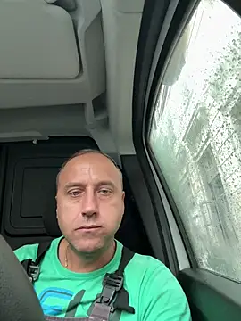 Snapshot of Lecatore80 chatting on 10/20/25, 10:05 Lecatore80 online show from 10/20/25, 10:05