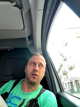 Snapshot of Lecatore80 chatting on 10/21/25, 02:40 Lecatore80 online show from 10/21/25, 02:40