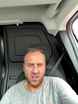 Snapshot of Lecatore80 chatting on 10/31/25, 11:44 Lecatore80 online show from 10/31/25, 11:44