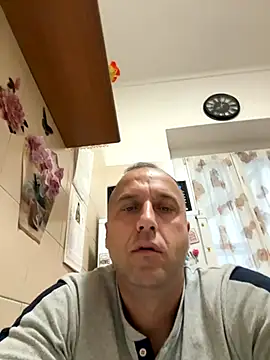 Snapshot of Lecatore80 chatting on 11/02/25, 07:00 Lecatore80 online show from 11/02/25, 07:00